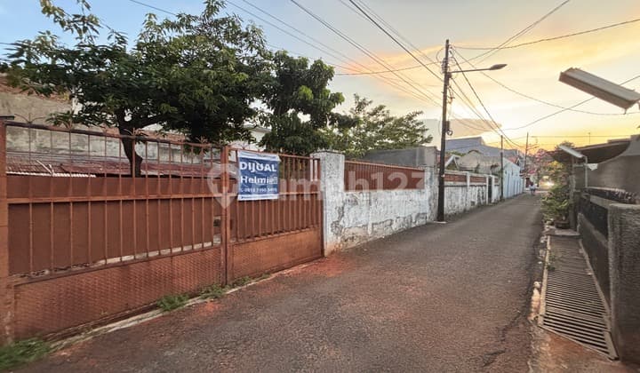 Ready-to-Build Plot of Land in East Tebet, Square Shaped Land, 9 Meters Wide