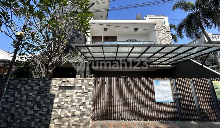 Tebet Timur, Akses Jalan 2 Mobil, Rumah Siap Huni 3 Lantai