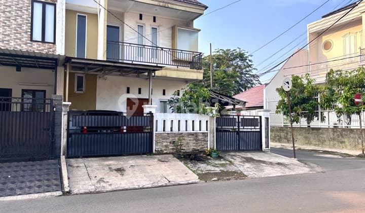 Tebet Timur, Rumah Siap Huni 2 Lantai Akses Jalan 3 Mobil Lebar