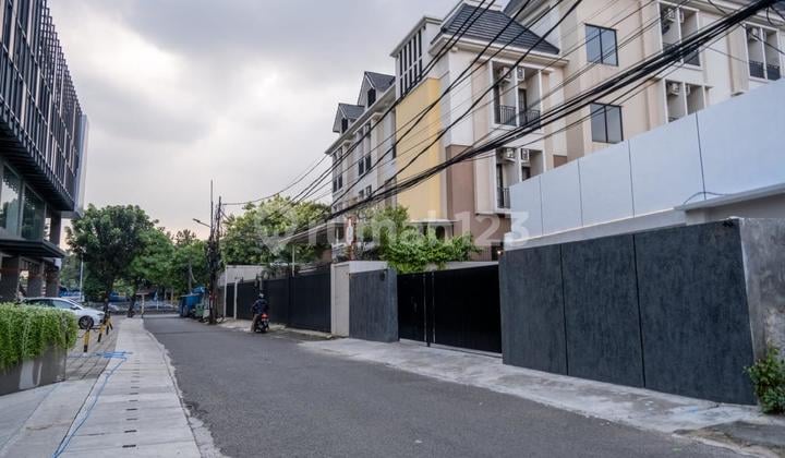 Rumah kost di mampang prapatan kos, akses 2 mobil dalam komplek