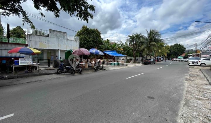 Rumah di jalan raya tebet, komersial cocok untuk usaha kantor bisnis restoran