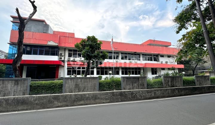 Office Building in Kalibata 3 Floors