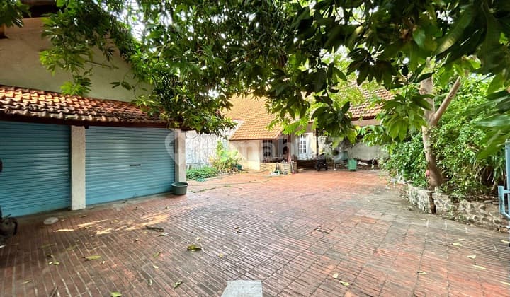 Rumah di Pancoran Timur, Dekat Komplek Ligamas, Akses Jalan 2 Mobil