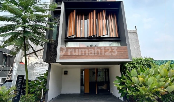 Rumah di Mampang, Gatot Soebroto Townhouse