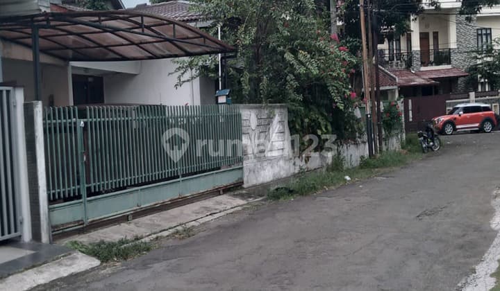 Rumah Akses Jalan 2 Mobil, Komplek Loka Indah Mampang