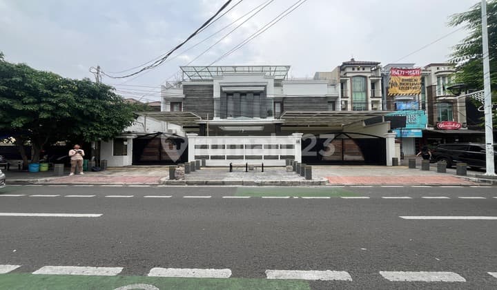 Rumah di Tebet Raya, Komersial Area Komersil Cocok untuk Kantor dan Usaha, Full Furnished