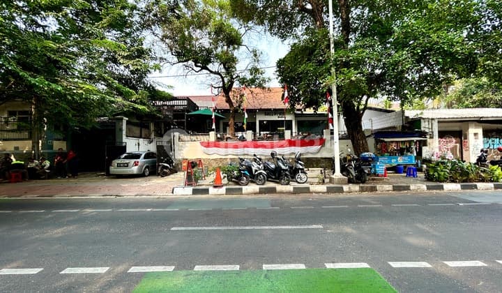 Rumah Resto Kafe di Tebet Jalan Raya Depan Taman Ecopark