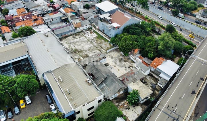 Tanah Kosong Kavling Komersial Jalan Raya Panjaitan Jatinegara Cawang