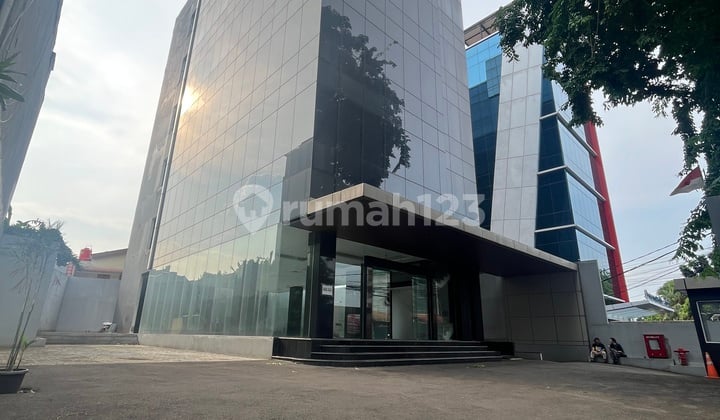 Gedung di Mampang Prapatan Buncit Raya Pejaten