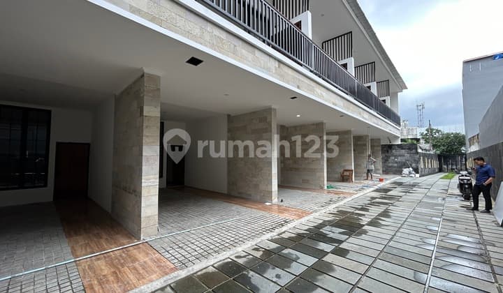 Rumah di Dalam Komplek Cluster Townhouse Menteng Dalam Tebet, Akses Jalan 2 Mobil, One Gate System