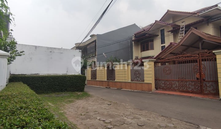 House with Access for 2 Cars on Jatipadang, Pasar Minggu