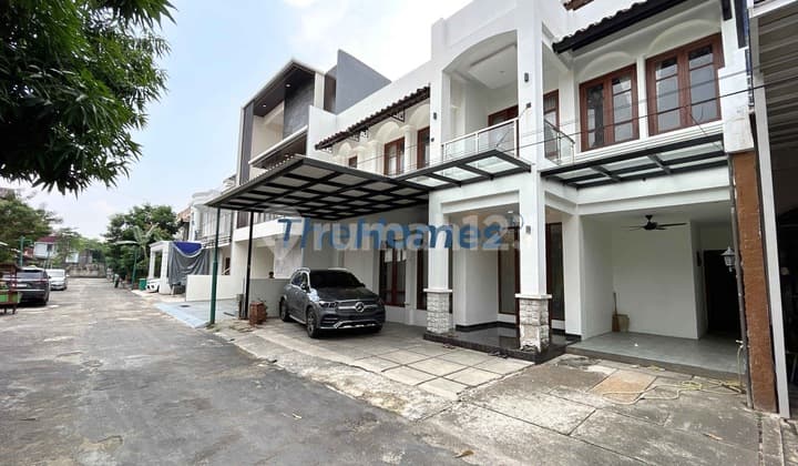 Rumah di kalibata dalam komplek cluster townhouse