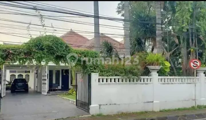 Rumah di menteng siap huni