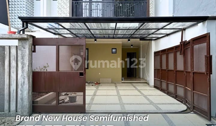 Rumah 2 Unit di Tebet Timur, Akses Jalan 2 Mobil