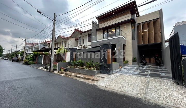House inside Tebet Bullet Warehouse Complex, One Gate System Wide Access
