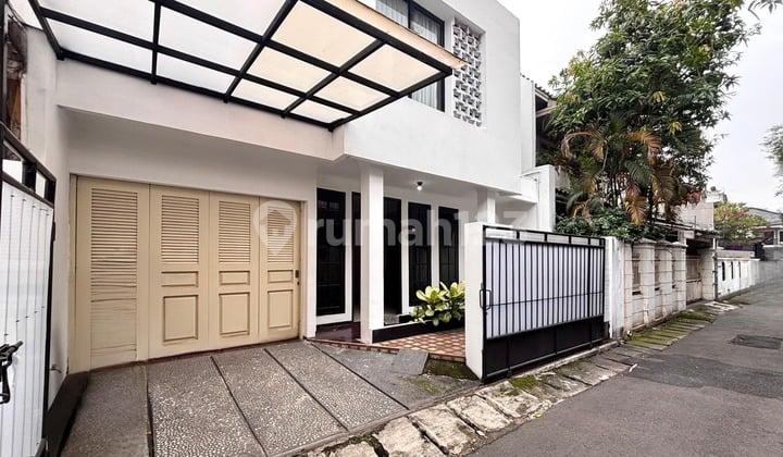 Rumah Siap Huni Dekat Taman Dan Dekat Jalan 2 Mobil