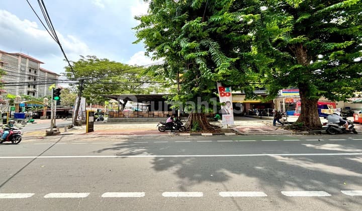 Komersil Area Di Tebet Raya Lokasi Strategis Posisi Di Hoek