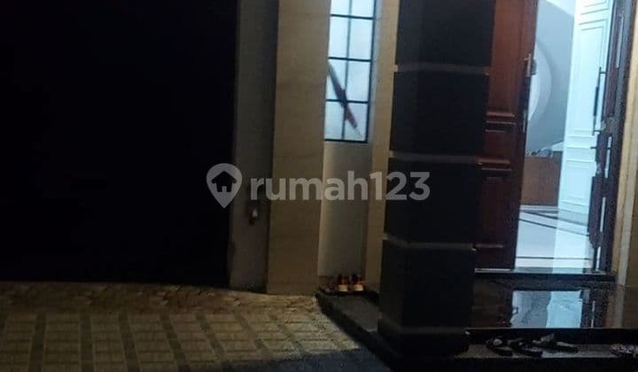 Rumah besar 3lantai kedoya raya