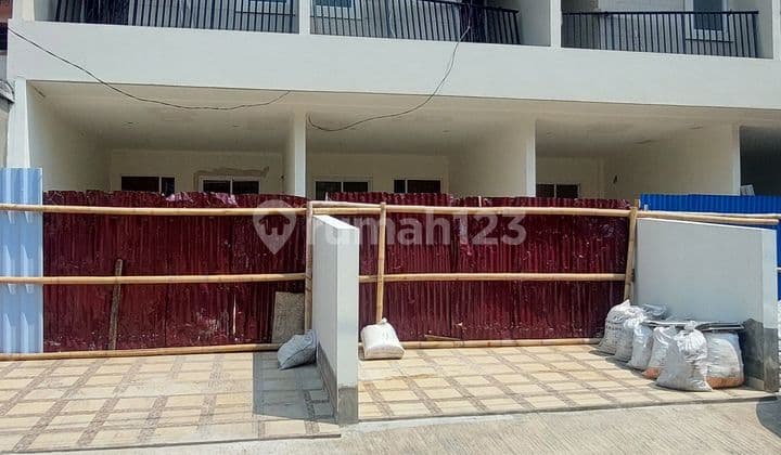 Rumah Dengan Design Modern Sunrise Garden