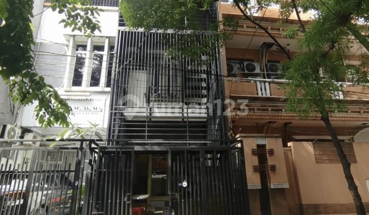 For Sale, Move-in Ready House in Tanjung Duren, 2-Car Street