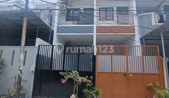 Rumah Kavling Polri Akses Jalan Lebar