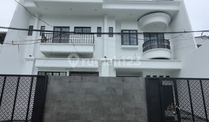 Rumah Mewah Baru Tomang