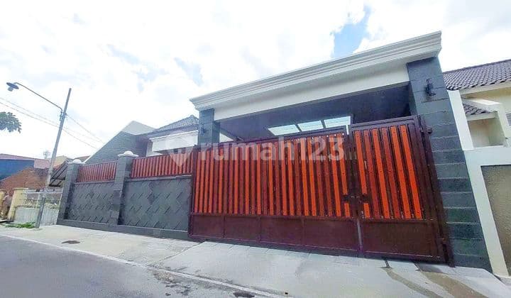 Rumah Mewah Baru Strategis Dekat Ke Tol Solo