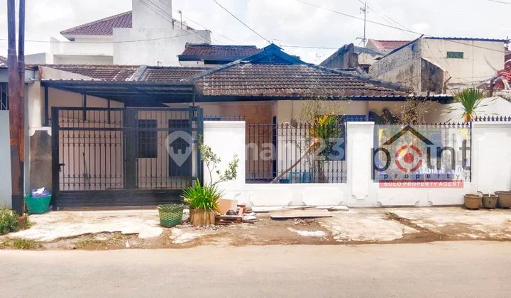 Rumah Siap Huni Akses Mudah Dekat ke Rs Dr Oen Solobaru