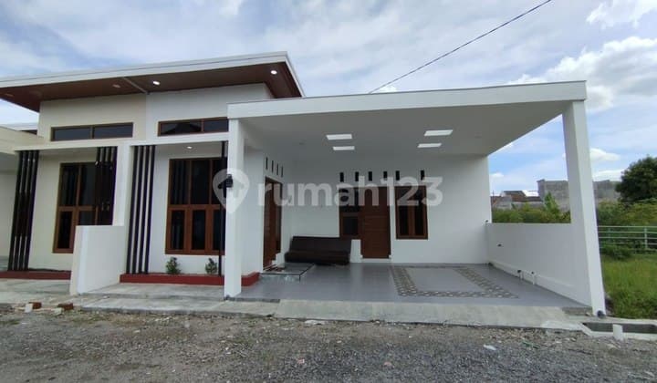 One Gate System Cluster House Near Gondangrejo Toll Road