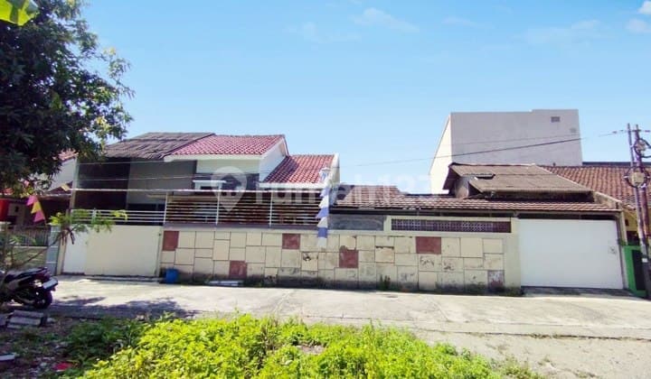 Rumah Luas Dalam Perumahan Dekat Kampus Akfist