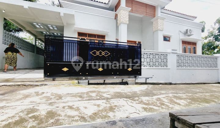 Rumah Bagus Elegan Lingkungan Nyaman dan Asri