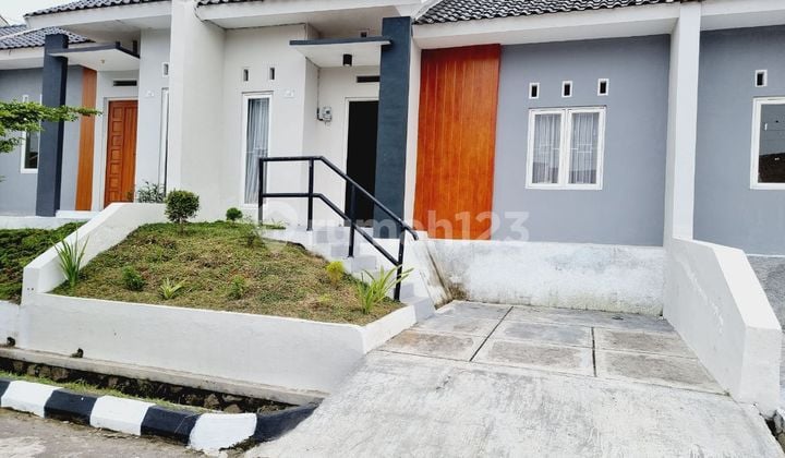 Rumah Cantik Ready dan Murah di Gondangrejo Karanganyar
