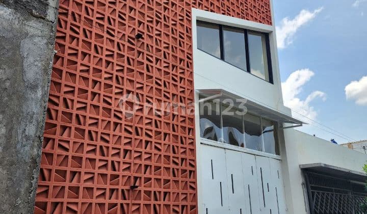 Beautiful, Cheap, Strategic Boarding House Near Klodran Toll Gate