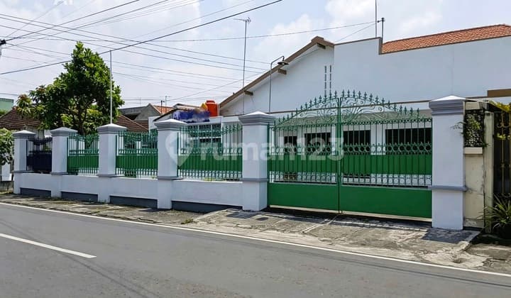 Good Hook House Strategic Office and Business Location