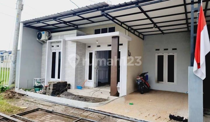Rumah Cantik Siap Huni di Perum Cluster Colomadu