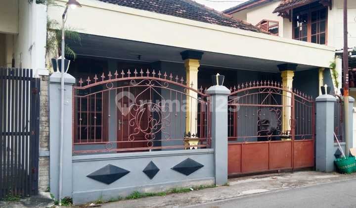 Rumah Sewa Strategis Deket Mall Solo Square