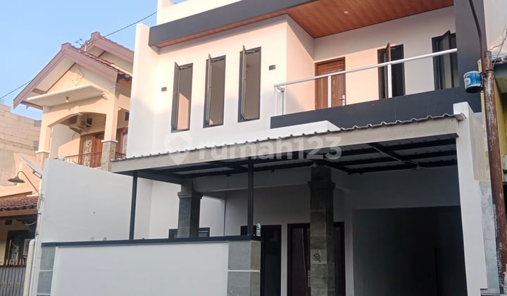 Rumah Mewah 2 Lantai Siap Huni Dekat Rs Jih Solo