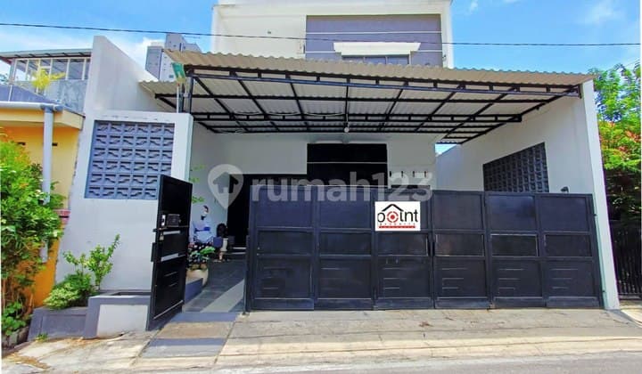 Rumah Bagus 2 Lt Siap Huni Dekat Mall Solo Square