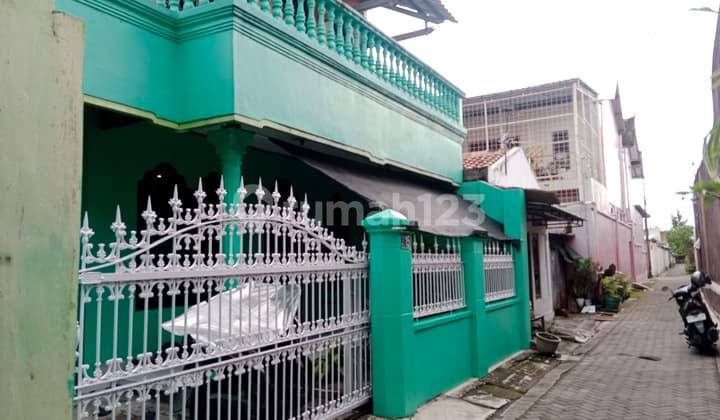 Rumah Second Di Tengah Solo Kota Dekat Matahari Singosaren