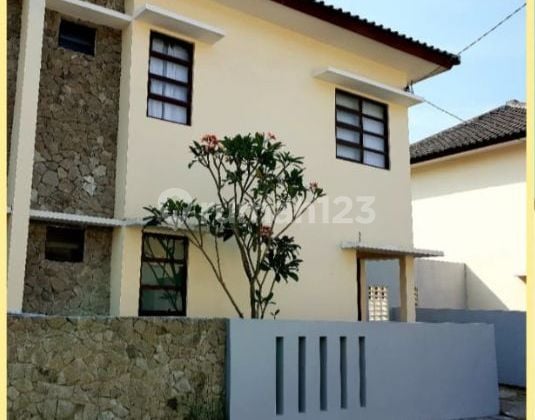 Rumah Cluster Bagus Full Furnish Di Colomadu