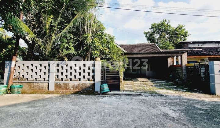 Rumah Second Murah Luas Di Kadipiro Solo
