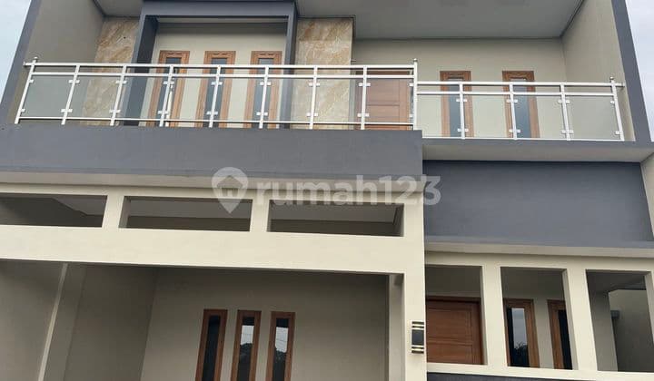 Rumah Mewah Bagus 2 Lantai Deket Rs. Dr. Oen Solo Baru