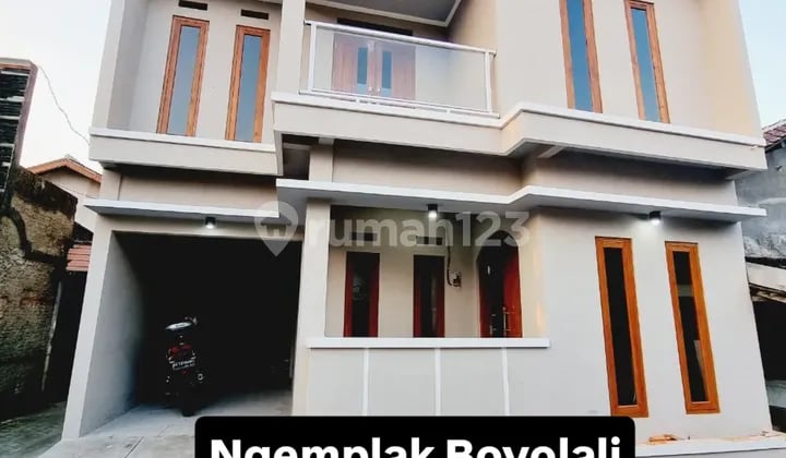 Rumah Cantik 2 Lt Dekat Ke Exit Tol Klodran
