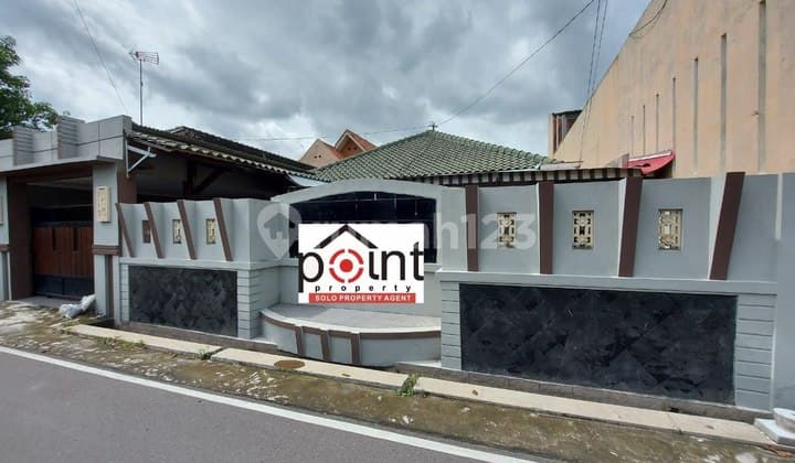 Rumah Bagus Strategis Dekat Stadion Manahan Solo