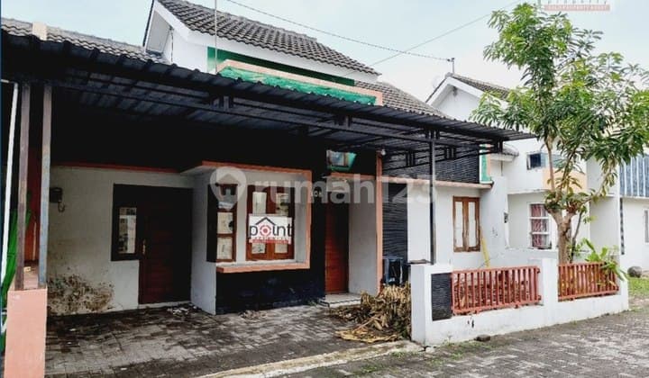 Rumah Cluster Lingkungan Nyaman Dekat Ke Tol Colomadu