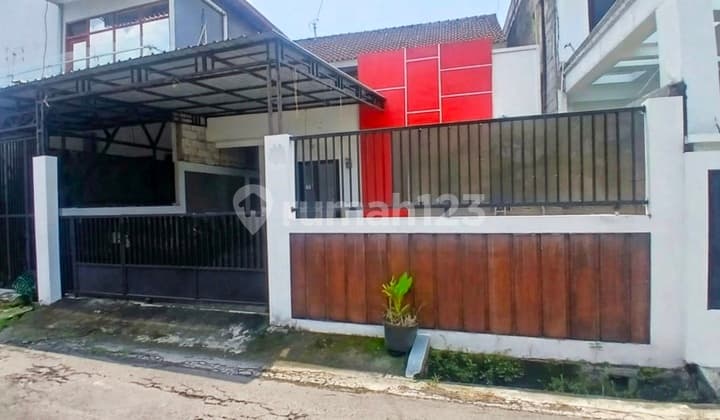 Rumah Strategissiap Huni Dekat Mall Paragon Solo