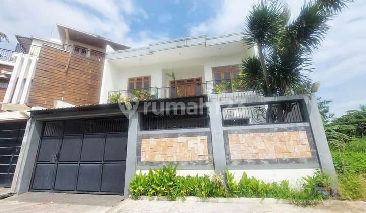 Rumah Mewah 2lantai Furnish Dekat Ke Exit Tol Klodran Solo