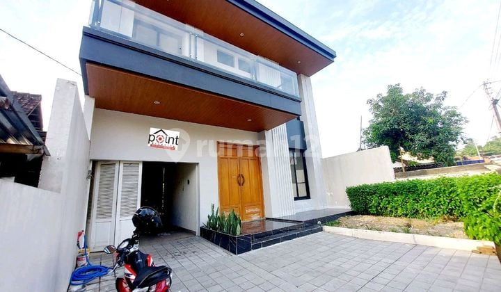 Rumah Mewah Siap Huni Dekat Mall Solo Square