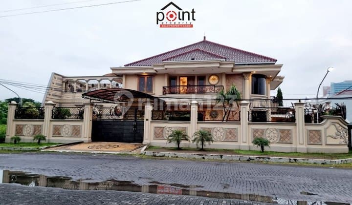 Rumah Mewah Full Furnish Di Lingkungan Elit Solo Baru