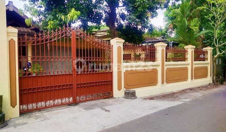 Rumah Tengah Kota Solo Deket Stadion Manahan